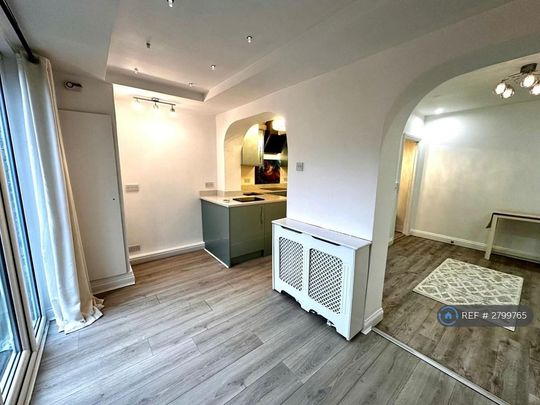 3 bedroom terraced house to rent - Photo 1