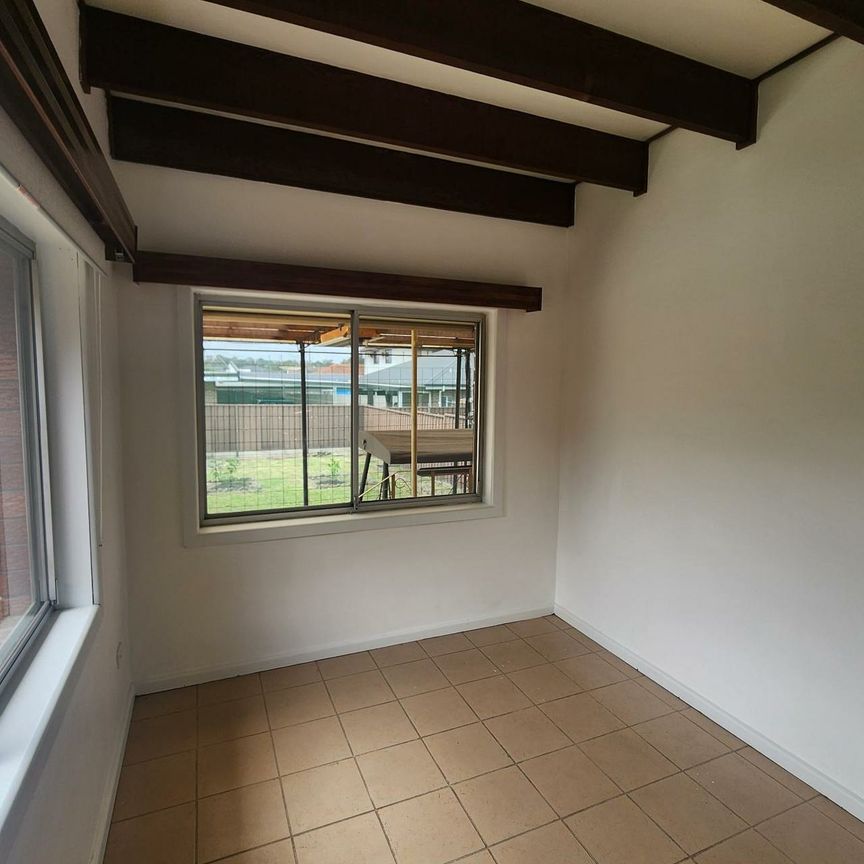 Available after 5 January 26 - Photo 1