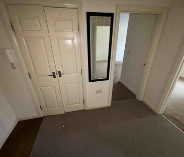 2 bedroom ground floor flat to rent - Photo 6