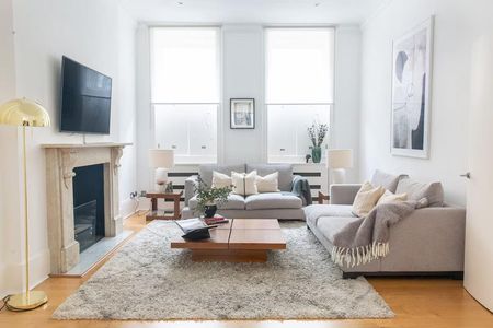 Quebec Mews - Photo 2