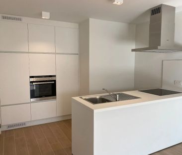 Stijlvol nieuwbouwappartement op de eerste verdieping met terras - Photo 4