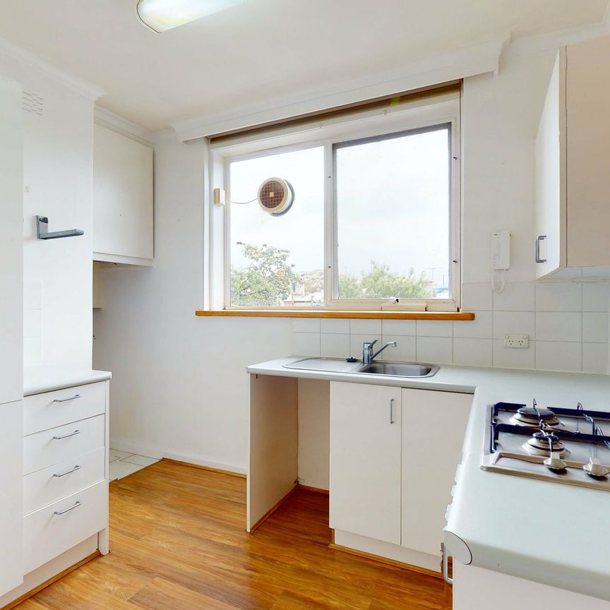 PERFECT FITZROY LOCATION - Photo 1