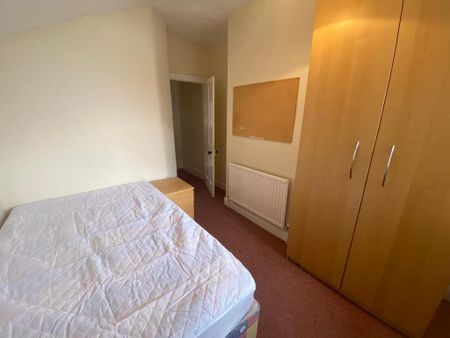 5 bedroom terraced house to rent - Photo 5