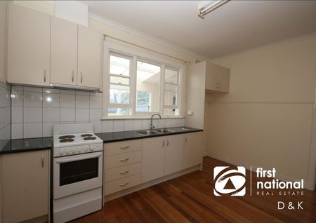 72 Sandford Avenue, 3020, Sunshine North Vic - Photo 4