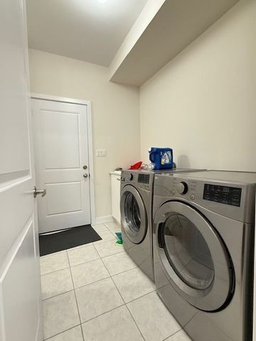 For Lease - 3097 Meadowridge Drive, Oakville, Ontario - Photo 5