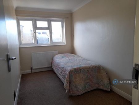 4 bedroom terraced house to rent - Photo 5