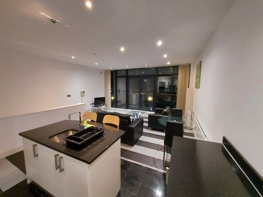 2 Bed Flat, The Axis, NG1 - Photo 1