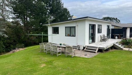 Two Bedrooms - Photo 5