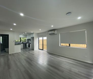 PAPAKURA, 4 BEDROOMS - Photo 1