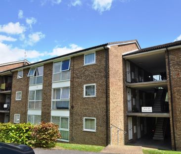 1 bedroom Apartment - Nursery Gardens, Welwyn Garden City - Photo 2