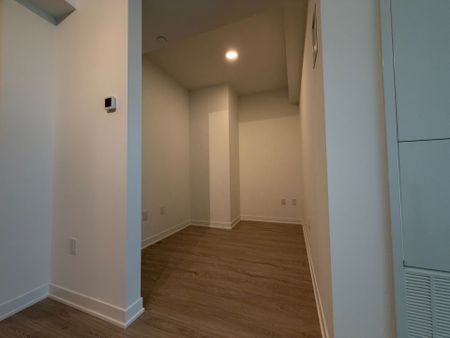 For Lease - 2495 Eglinton Avenue Unit# 1105, Mississauga, Ontario - Photo 3