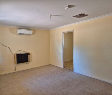 28 Kirwan Crescent Port Augusta - Photo 3