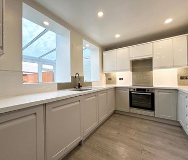 2 bedroom terraced house to rent - Photo 4