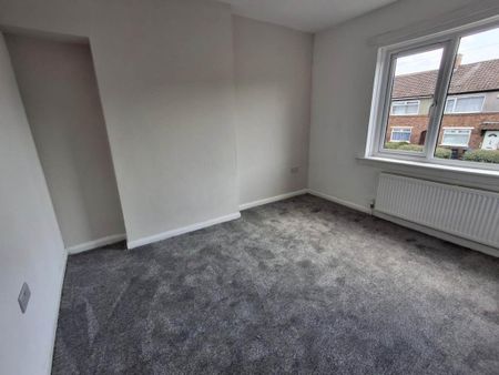 3 bedroom terraced house to rent - Photo 2