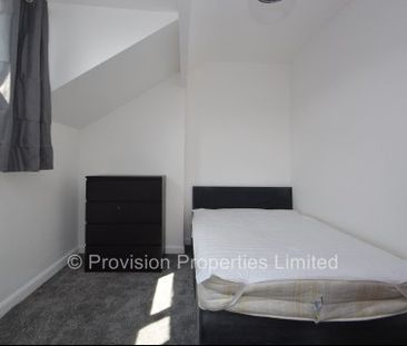 2 Bedroom Student Properties Leeds - Photo 1