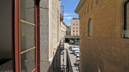 Carrer del Pas de lEnsenyança, Barcelona, Catalonia 08002 - Photo 2