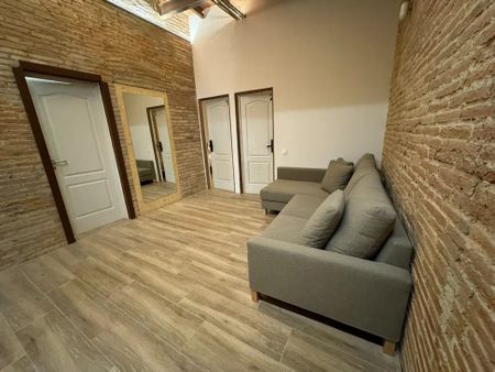 Travessera de Gràcia, Barcelona, Catalonia 08024 - Photo 3