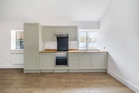 Two-bedroom barn cottage in rural Hamptworth, on the edge of the New Forest. - Photo 4