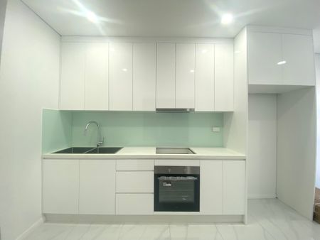 Brand New Duplex: 67 and 67A Deria Street [$1500 EACH] - Photo 4