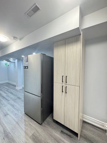 For Lease - 659 Roselaire Trail Unit# #2, Mississauga, Ontario - Photo 4