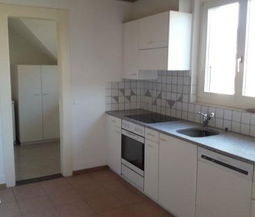 sonnige 4.5 Zi-Wohnung im 2. Stock, mit 2 Balkonen, nähe ÖV - Photo 3