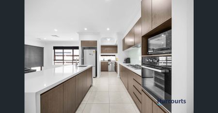 Beautiful Family Home in Prime Location - Photo 5