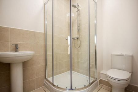 1 bedroom in a house share to rent - Photo 5