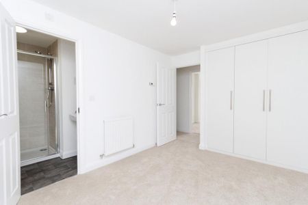 3 bedroom semi-detached house to rent - Photo 2