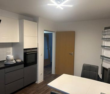 Gepflegte Erdgeschosswohnung mit Balkon in ruhiger Lage von Linden - Photo 3