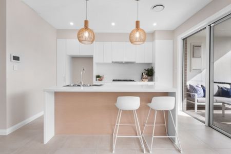 SOPHISTICATED & STYLISH 4 BEDROOM TOWNHOUSE - Photo 3