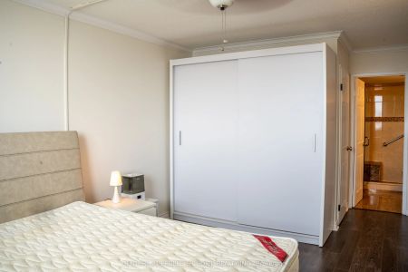 7601 Bathurst Street #1105 - Photo 3