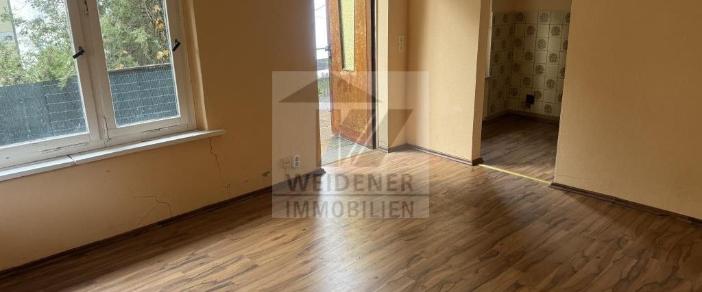 Sehr helle 2 Raum-Whg. mit Ausblick über die Stadt und Garage und *Bungalow auf dem Grundstück - Foto 1