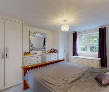 5 bedroom detached house to rent - Photo 3