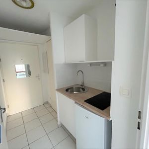 Location Appartement 1 pièce 18m² AIX EN PROVENCE 13100 - Photo 2