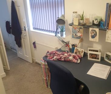 2 Bed Flat, Bramble Street, CV1 - Photo 2