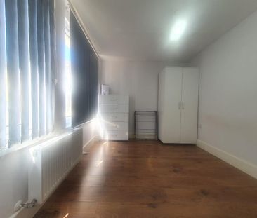 Colina Mews, London N15 - Photo 1