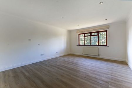 5 bedroom detached house to rent - Photo 3