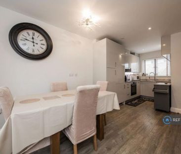 3 bedroom terraced house to rent - Photo 6
