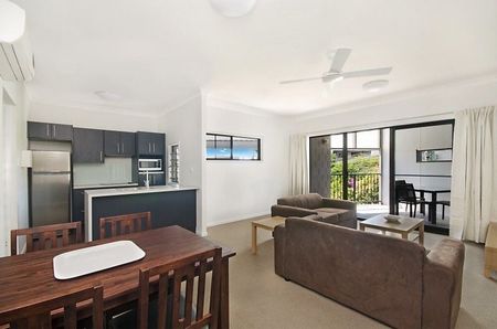 6/11 Carter Street, North Ward - Photo 2