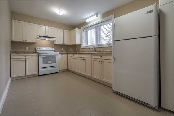 For Lease - 5425 Eighth Line Unit# 4, Milton, Ontario - Photo 1