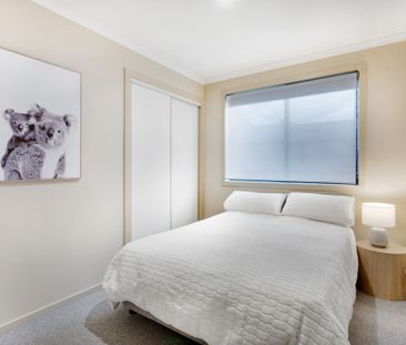 Stylish, Fully Furnished Townhouse - Move-In Ready! - Photo 1