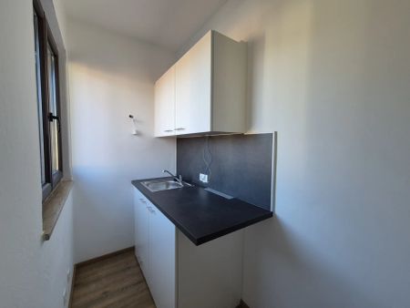 **Studentenwohnung** Sanierte 1-Zimmer-Wohnung ab 15. Dezember verfügbar! - Photo 3