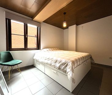 Ruim appartement met 4 slaapkamers en overdekte autostaanplaats - Foto 5