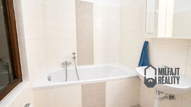 Pronájem bytu 2+kk 65 m² - Photo 1
