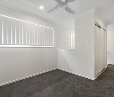 Modern Coastal Living in the Heart of Beachmere! - Photo 4