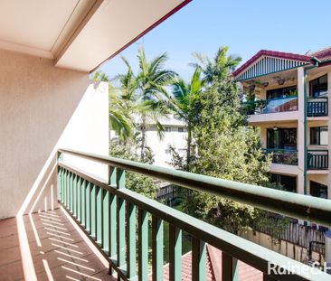 Spacious 2 Bedroom unit with North, East and South Views - Photo 6