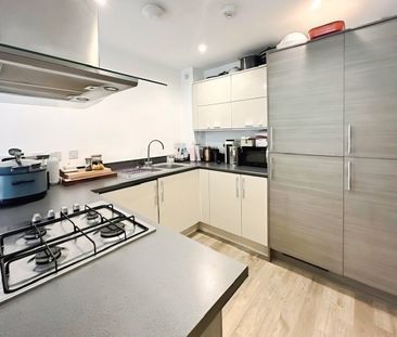 One-Bedroom Apartment - Photo 6
