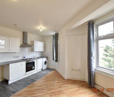 1 Bed Flat, Crawley Green Road, LU2 - Photo 2