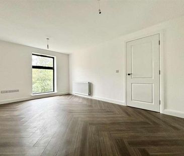 Kinder Close, Thornton, Bradford, BD13 - Photo 3