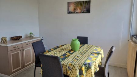 Bel appartement meublé de trois pièces avec 1 chambre - Photo 5